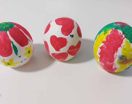 como-fazer-casca-de-ovo-colorido-com-recheio-de-amendoim-crocante-cri-cri