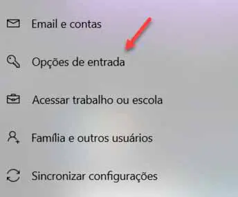 Acessando opções de entrada para retirar senha de login no Windows 10.