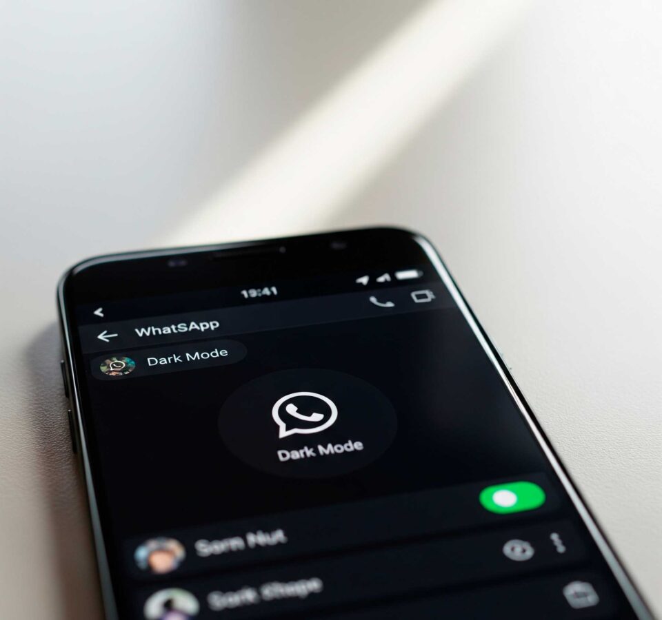 Modo-Noturno-no-WhatsApp-no-Celular-Guia-Completo-para-Iniciantes